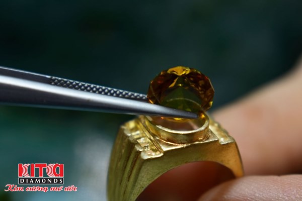 Kim Cương màu vàng - loại Kim Cương quý hiếm có giá trị cực kỳ cao